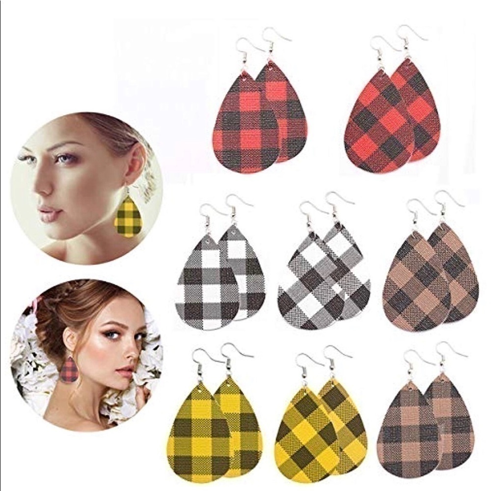𝅺set of 8 plaid leather earrings